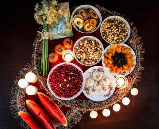 عکس سفره شب یلدا کارتونی