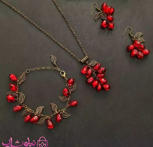 عکس گردنبند برای شب یلدا