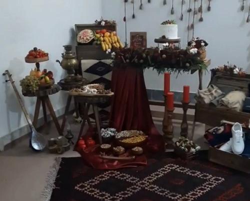 عکس سفره یلدا قدیمی