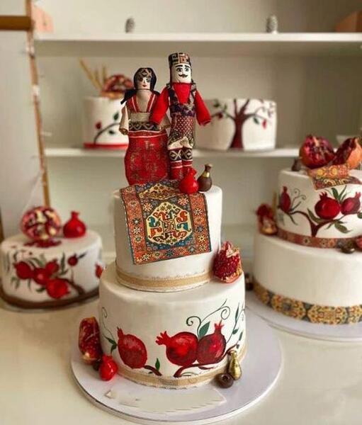 عکس کیک شب یلدا خانگی