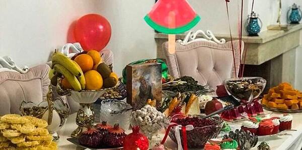 عکس سفره شب یلدا فیک