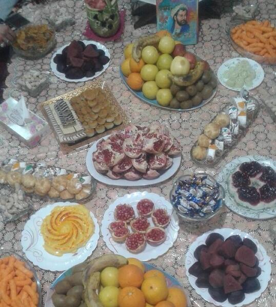 عکس سفره شب یلدا فیک