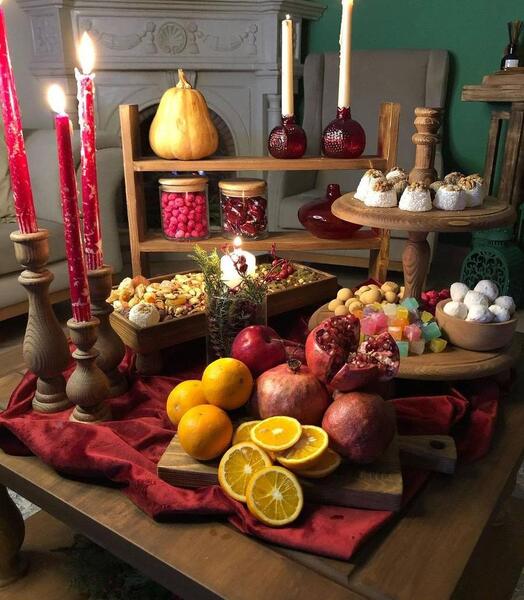 عکس سفره شب یلدا فیک