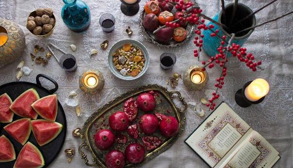 عکس تزیین شب یلدا با کرسی