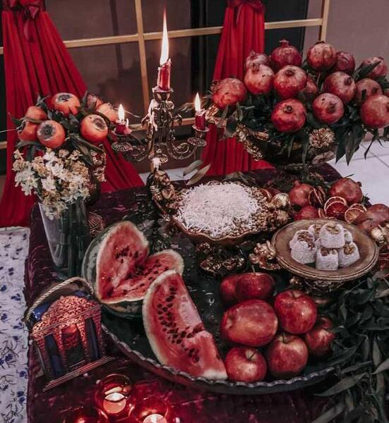 عکس تزیین شب یلدا با کرسی