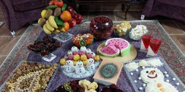 عکس سفره ی یلدا ساده