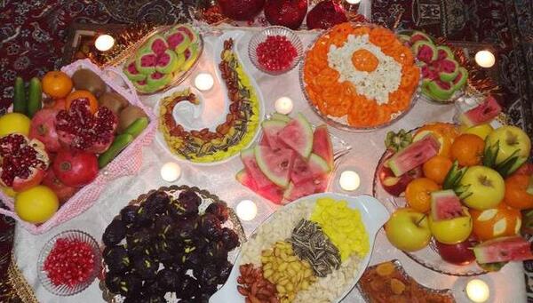 عکس سفره ی یلدا ساده