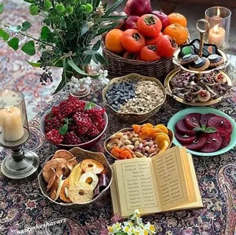 عکس سفره ی یلدا ساده