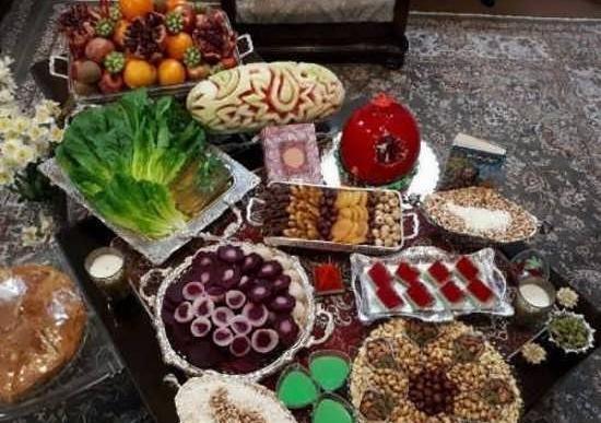 عکس از سفره یلدا ساده