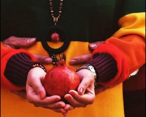 عکس انار شب یلدا برای پروفایل
