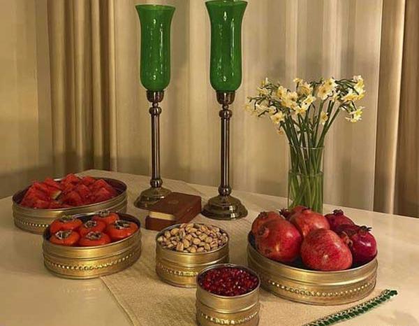 عکس سفره شب یلدا با کرسی