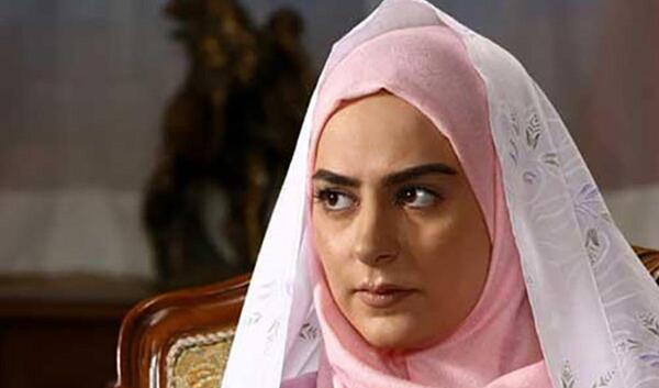 عکس های یلدا در سریال دلنوازان