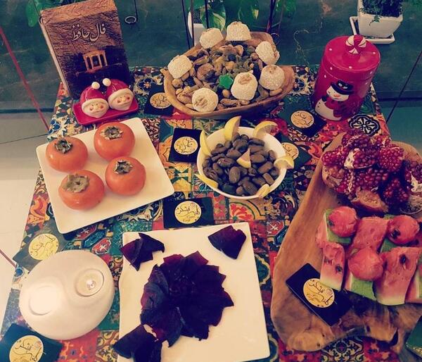 عکس چیدمان سفره یلدا