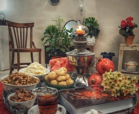 عکس چیدن میز شب یلدا