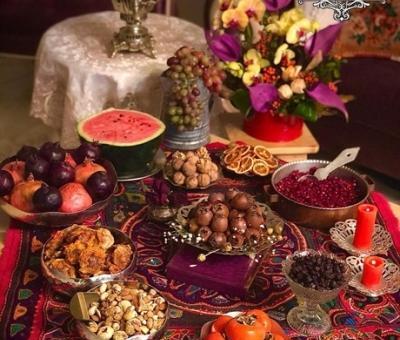 عکس چیدن میز شب یلدا