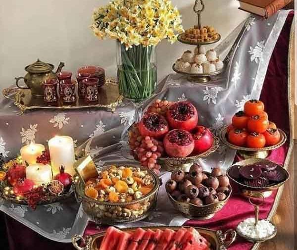 عکس چیدن میز شب یلدا