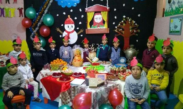عکس جشن یلدای مدرسه