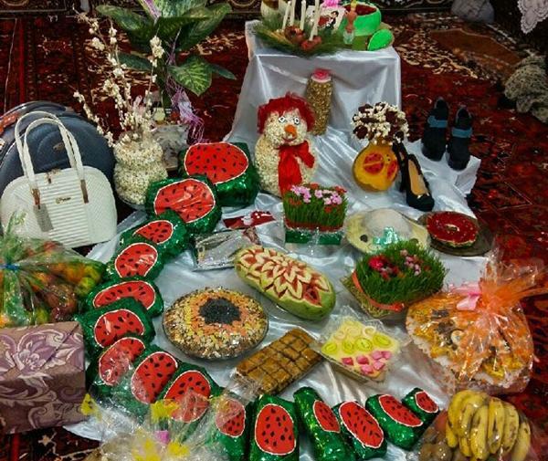 عکس چیدمان میز شب یلدا