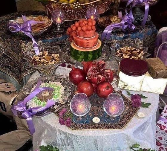 عکس چیدمان میز شب یلدا