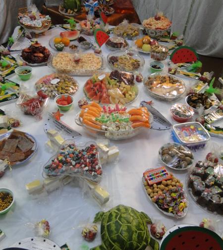 عکس چیدمان میز شب یلدا