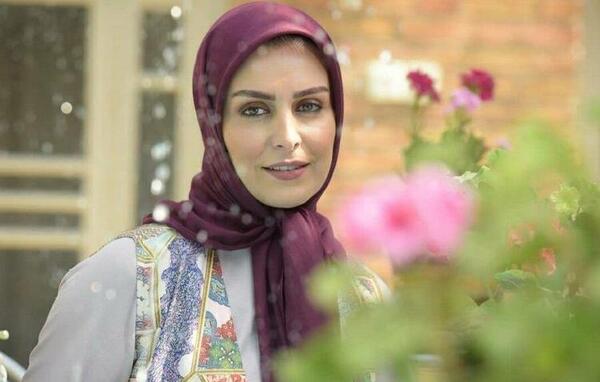 عکس ماه چهره خلیلی و مادربزرگش