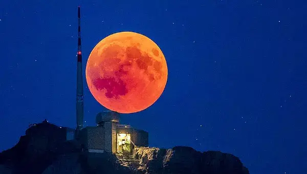 عکس ماه دیشب در ایران