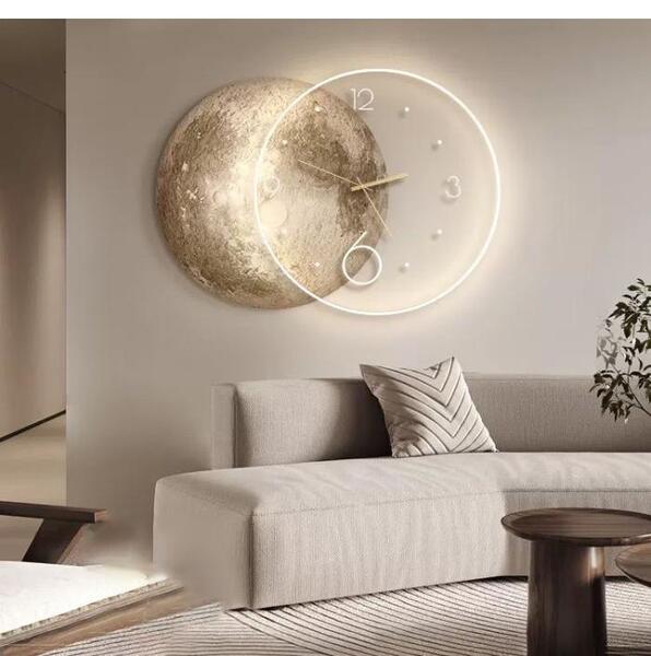 عکس ماه دیواری