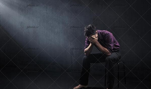 عکس مرد تنها غمگین