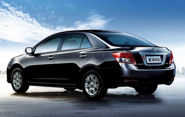 عکس ماشین آریو سفید