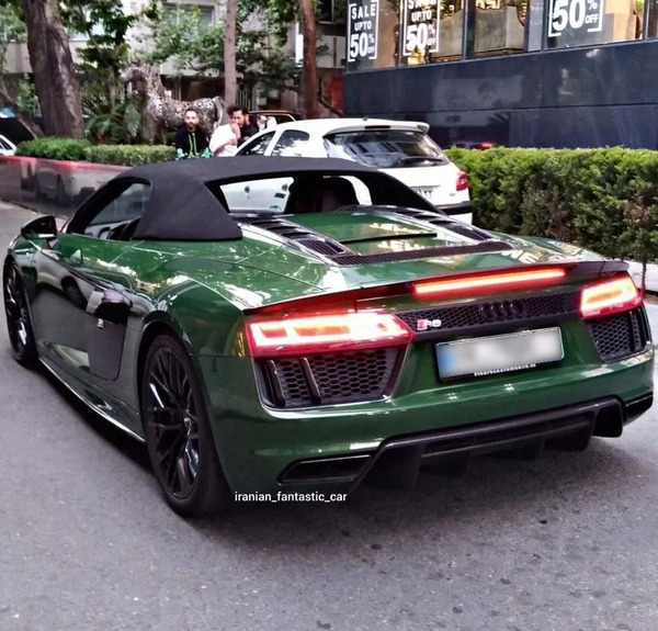 عکس ماشین آئودی r8
