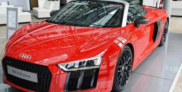 عکس ماشین آئودی r8