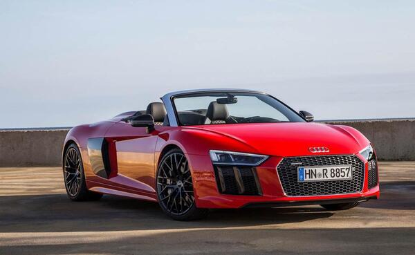 عکس ماشین آئودی r8