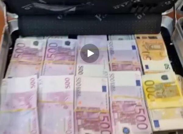 عکس کیف پول یورو