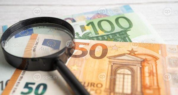 عکس از اسکناس یورو