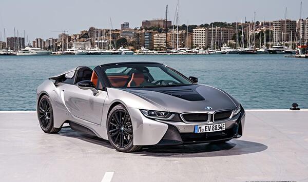 عکس ماشین بی ام وه i8