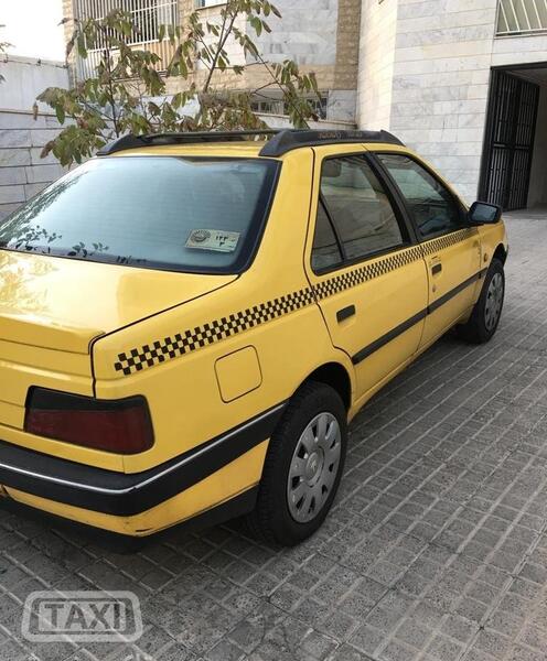 عکس داخل ماشین روا