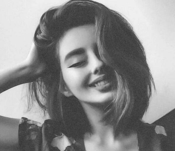 َپروفایل واتساپ عکس دخترونه شیک و باکلاس برای پروفایل