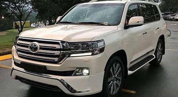 عکس ماشین لندکروز مشکی
