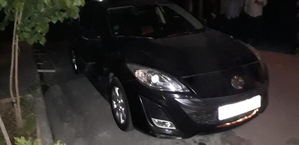 عکس ماشین مزدا تری مشکی