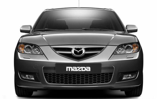 عکس ماشین مزدا تری مشکی