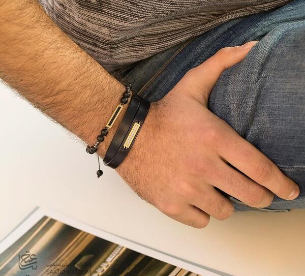 عکس دست مردانه با ساعت
