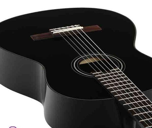 عکس گیتار مشکی کلاسیک