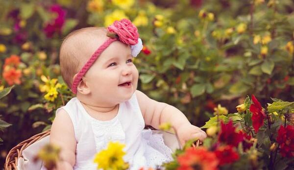 عکس پای نوزاد دختر برای پروفایل