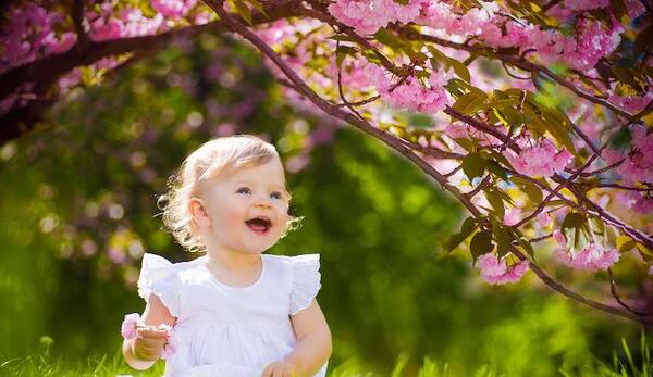 عکس های هنری از نوزاد دختر