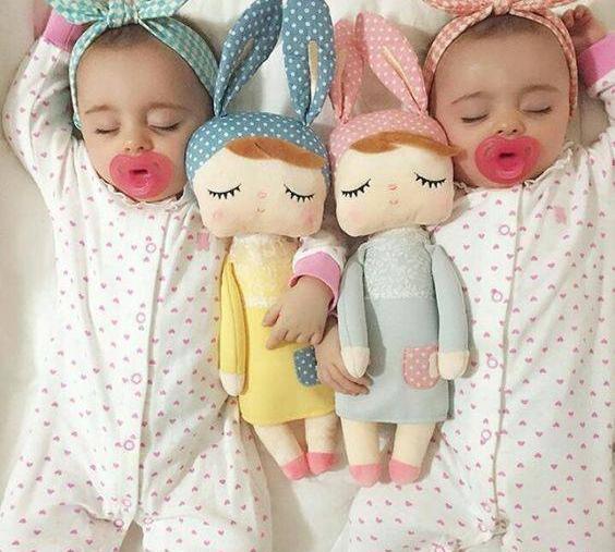 عکس نوزاد دوقلو پسر و دختر