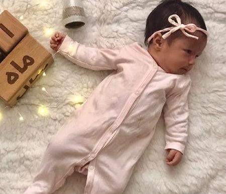 ایده عکس نوزاد شش ماهه
