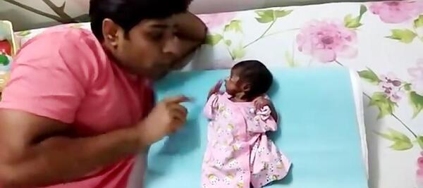 عکس نوزاد نارس 28 هفته