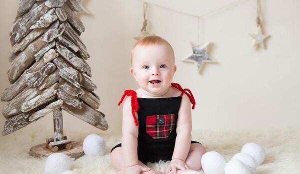 ایده عکس ماهگرد نوزاد دختر در زمستان