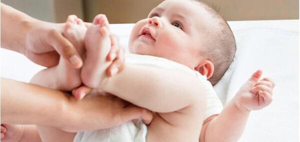 عکس اسهال نوزاد یک ماهه