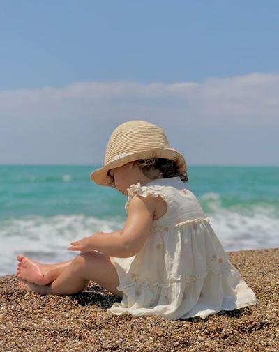 ایده عکس نوزاد لب دریا
